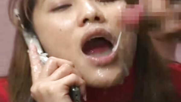 Teman lucah tumblr wanita yang menggoda Katie dan Lola berkongsi satu zakar