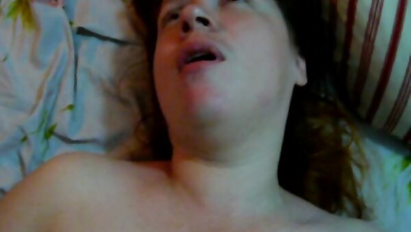 Lesbian kek keju mencucuk kemaluan segar mereka dengan dildo video lucah xxx dalam pose 69