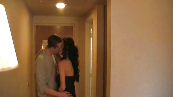 Babes seksi Janny dan Karina Lopez fuck main lucah stud putih dalam bertiga