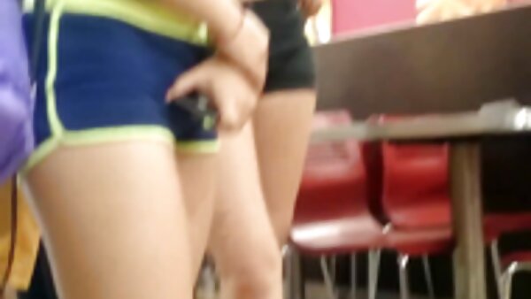 Dua fikiran mengambil babes berambut perang sila seorang penjara video lucah urut yang sombong dengan blowjob yang hebat