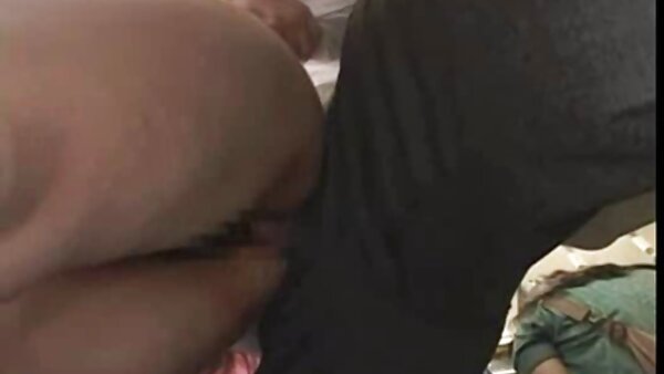 Penggoda comel Jaye Summers sedang bercinta dengan teman wanitanya yang budak sekolah pelacur merayu seks