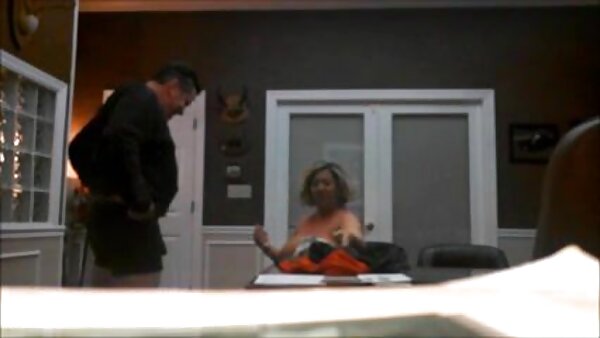 Fucking hot milf Aubrey sex video bogel Addams dan Chloe Addison adalah fucked oleh Preston Parker