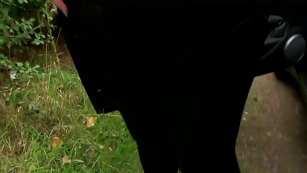 Selera remaja gal wanks mlyu bogel on cam menggunakan dildo gemuk