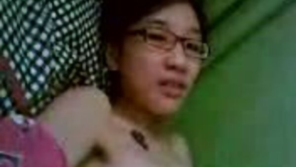 Klasik video lucah hd FFM bertiga dengan dua perempuan jalang kerinting yang cantik