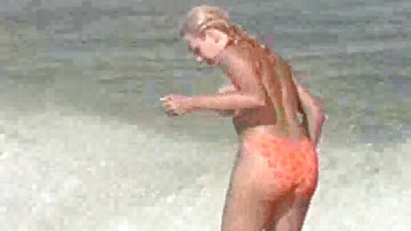 Pesta seks bertiga panas menampilkan pelacur berambut perang Faye Runaway video lucah 2020 Kylee Reese