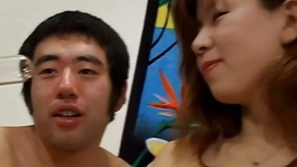 Penghisap zakar yang hebat Leah Luv menikmati video lucah sex melompat pada batang hitam